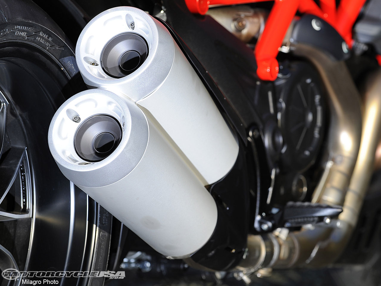 款杜卡迪Diavel Carbon摩托车图片1