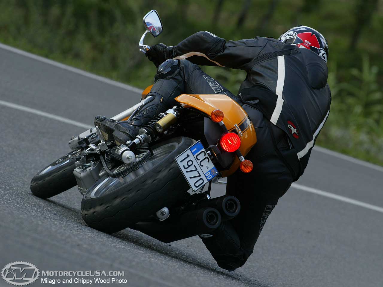款杜卡迪Sport 1000摩托车图片1