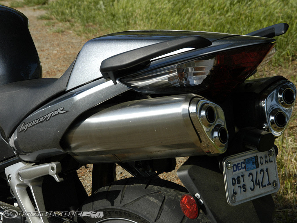 款本田Interceptor 800摩托车图片4