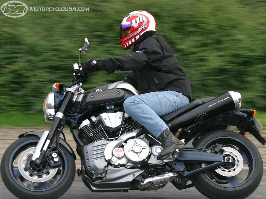 款雅马哈MT-01摩托车图片2