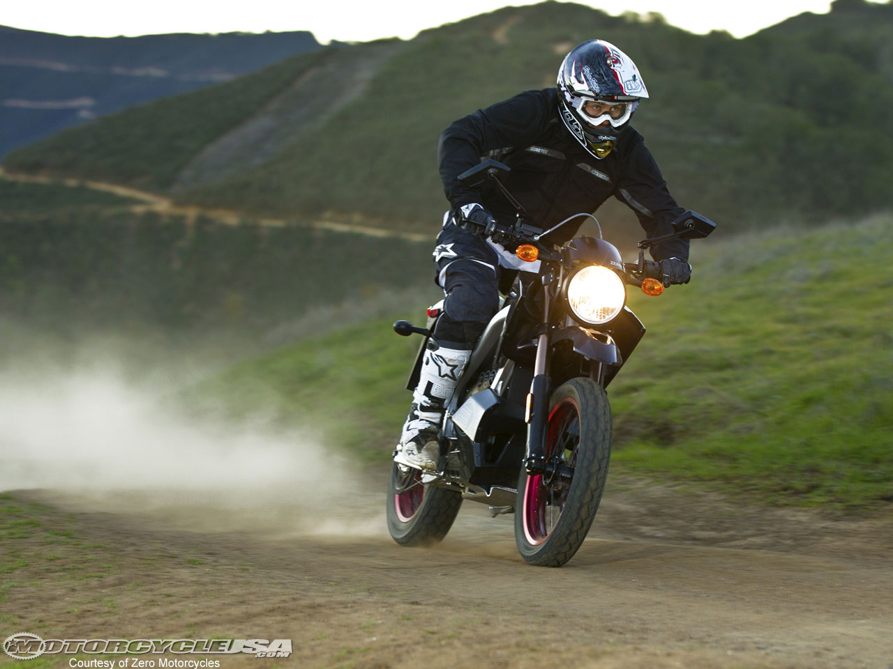 2011款ZeroXU摩托车图片2