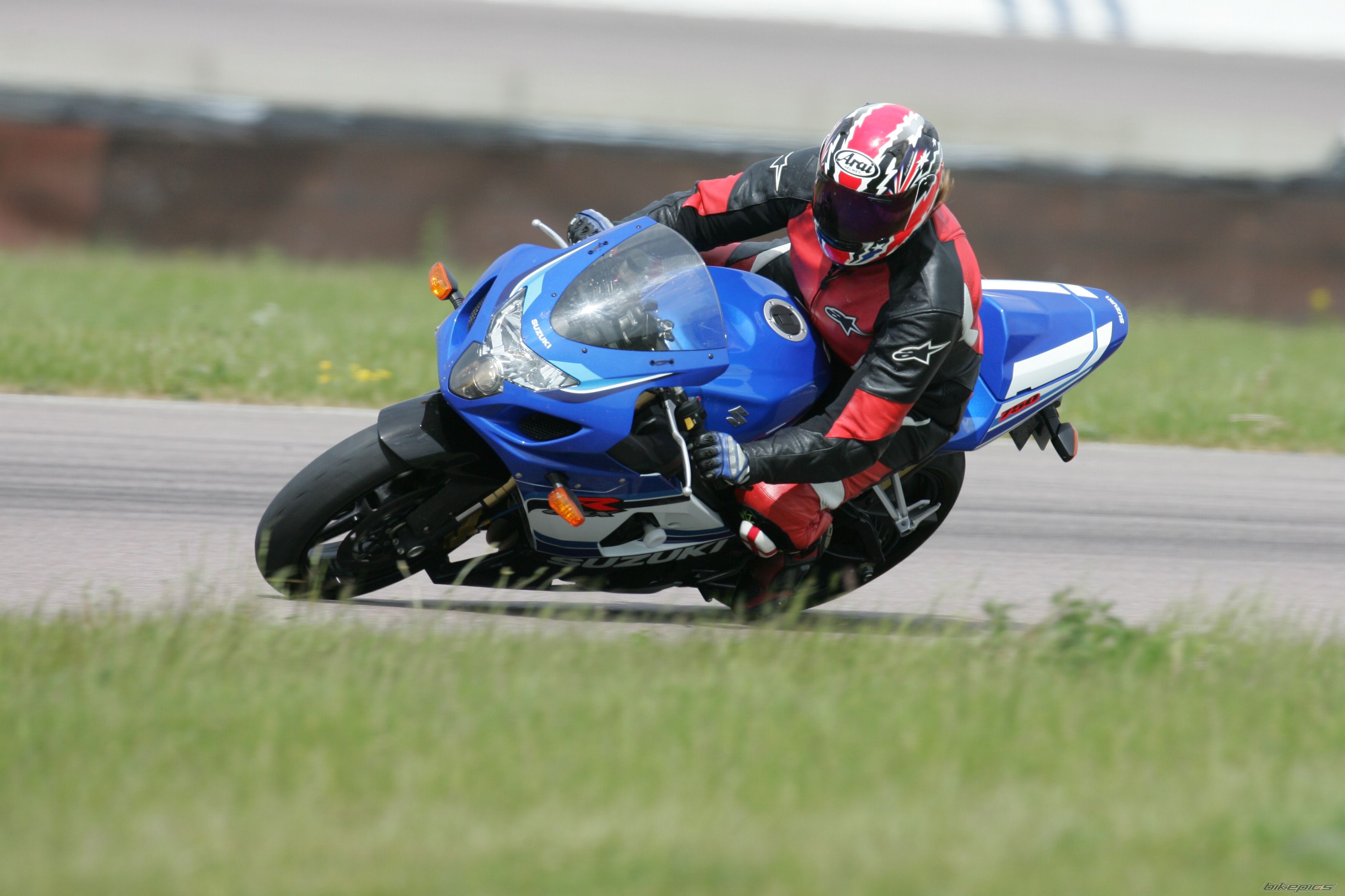 2005款铃木GSX-R750摩托车图片4