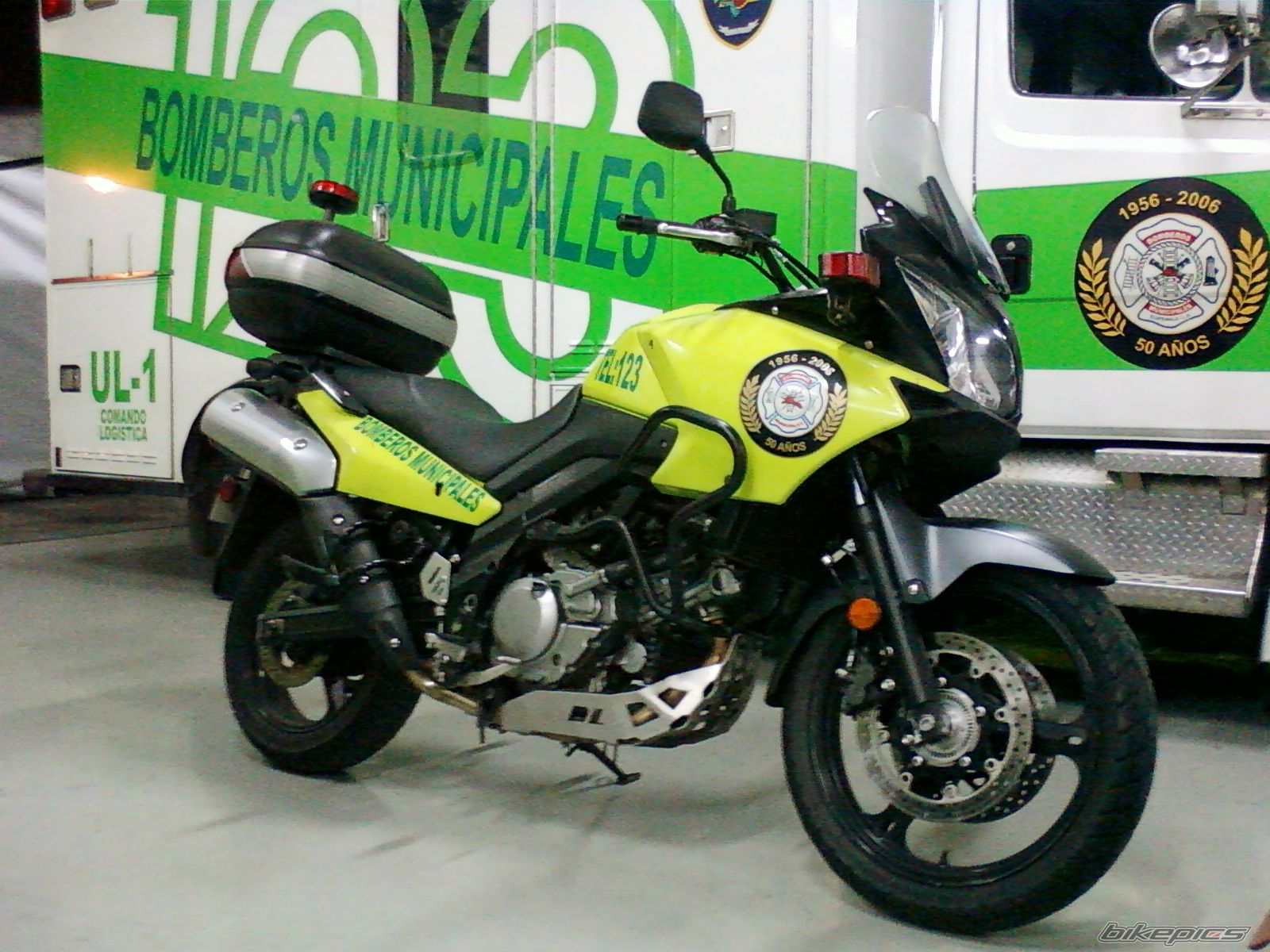 2009款铃木V-Strom 650 ABS摩托车图片2
