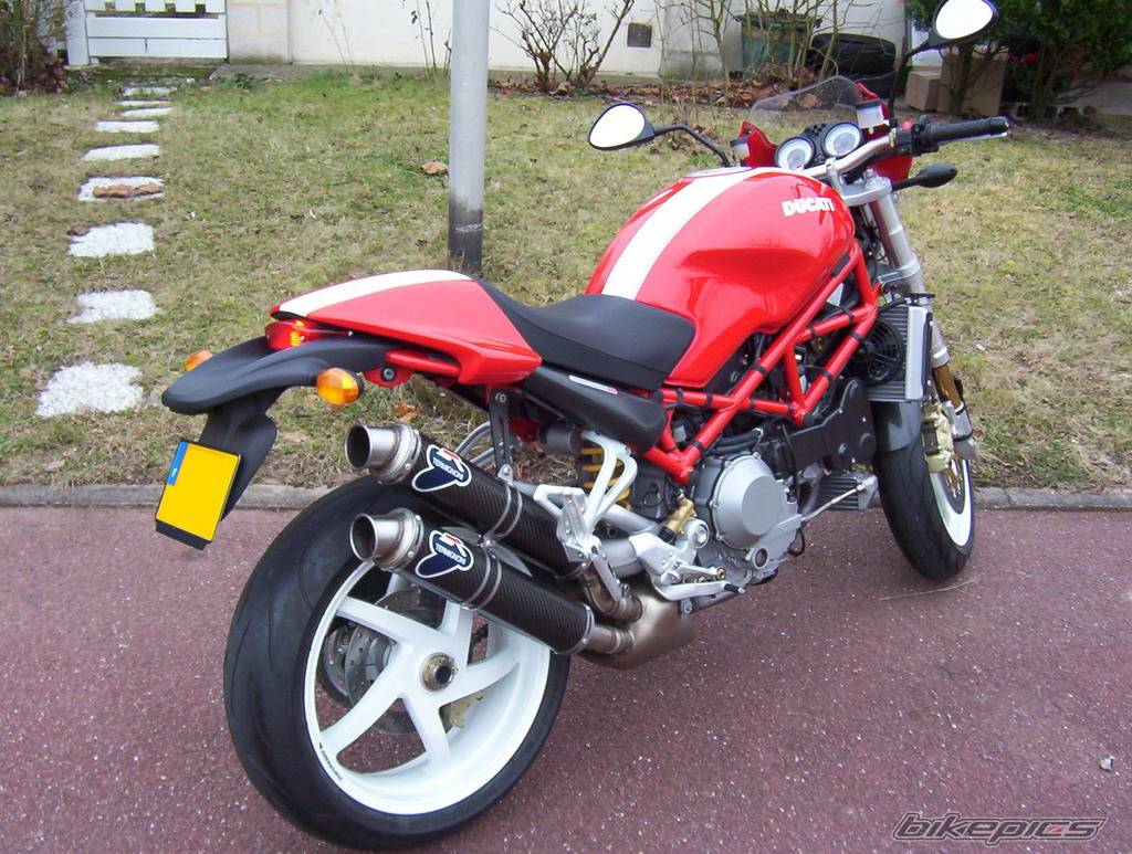 2006款杜卡迪Monster S4R摩托车图片2