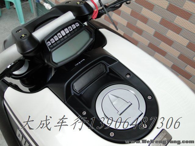 【全新杜卡迪街车】2013年款限量全新意大利杜卡迪魔鬼Mercedes-AMG GmbH版 图片 2