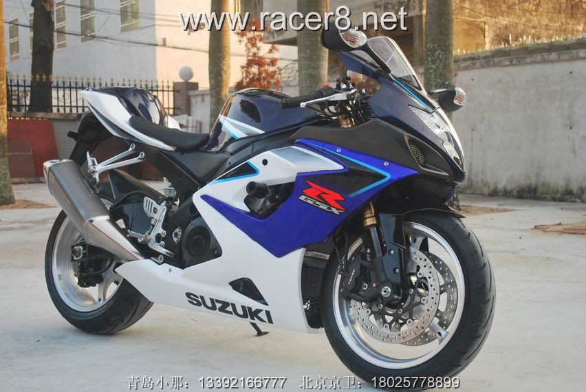 《铃木跑车》2005款 铃木公升级跑车GSX-R1000 蓝白 GSX-R1000图片 3