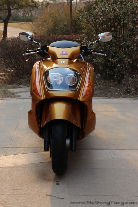 2009年铃木嘎马250摩托车 踏板摩托中的劳斯莱斯 金色 成色新 图片 1