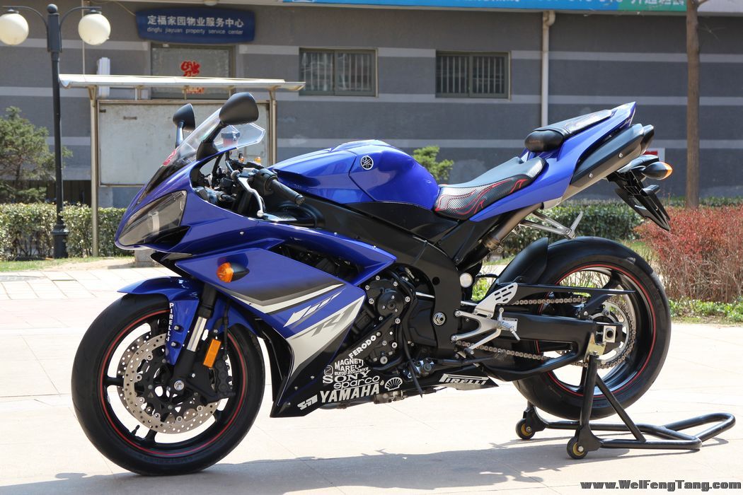 2007年雅马哈yzf-r1 蓝色 改装红黑皮坐成色新