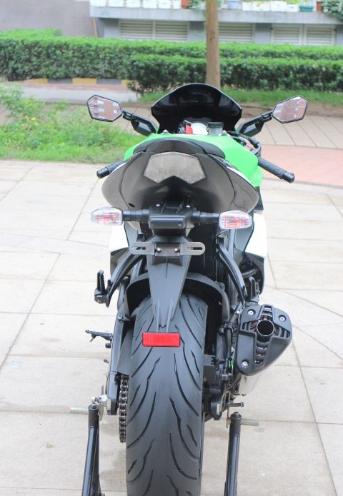 款川崎Ninja ZX-10R摩托车图片4