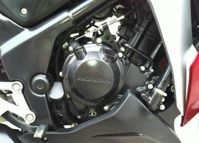 款本田CBR250R摩托车图片1