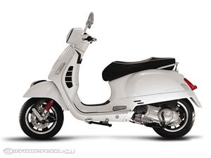 2009款VespaGTS 300 Super摩托车图片
